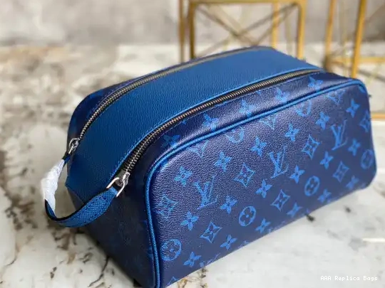 Aaa replica ru TOILET KIT VUITTON POUCH DOPP LOUIS 0629